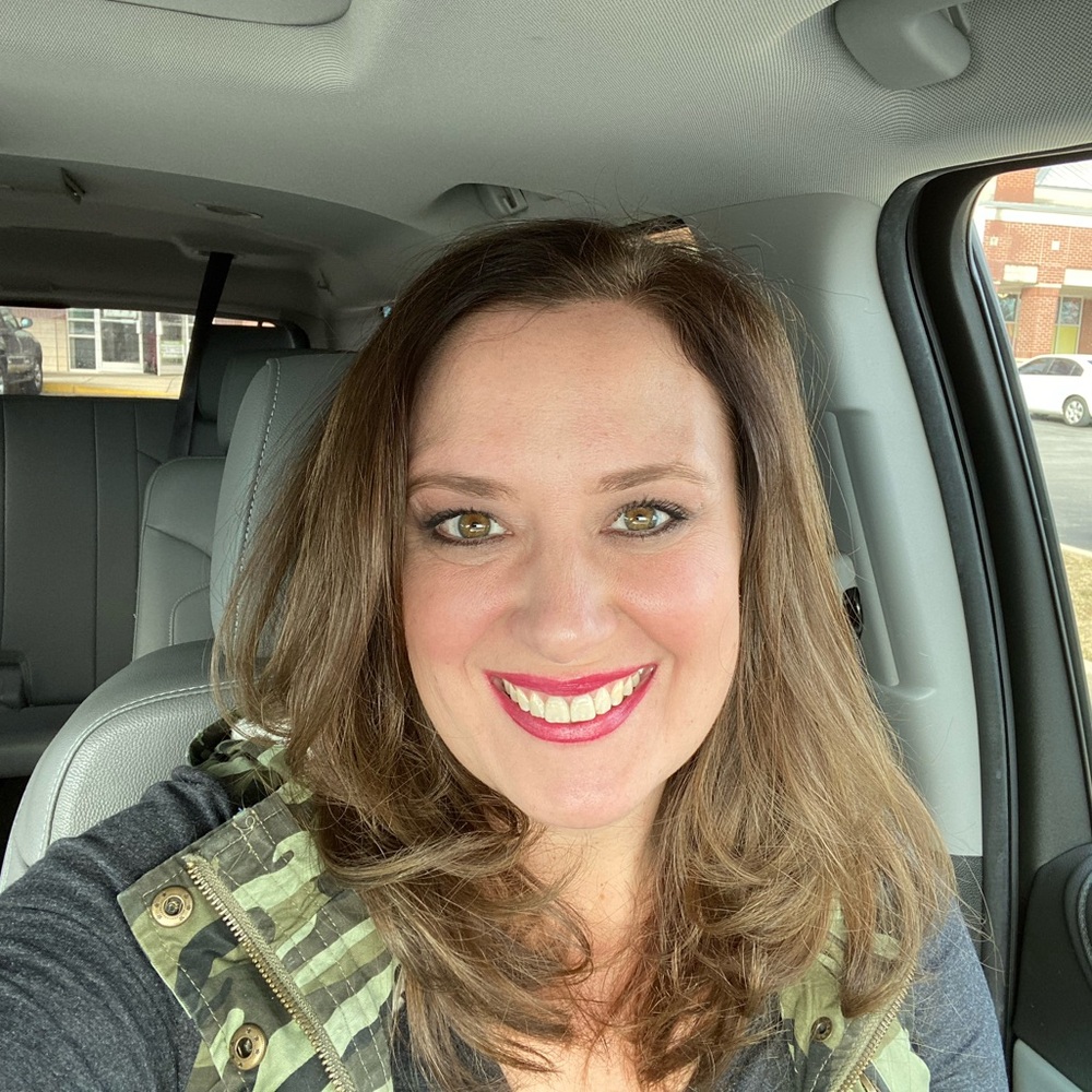 Meet your Posher, Courtney